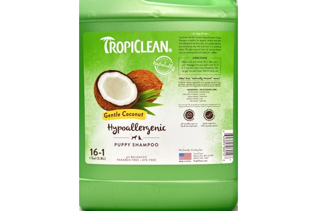 TropiClean Dog Shampoo Grooming Supplies - Hypoallergenic Puppy & Kitten Shampoo Gentle Cleansing for Sensitive Skin - Derived from Natural Ingredients - Used by Groomers - Gentle Coconut, 3.8L