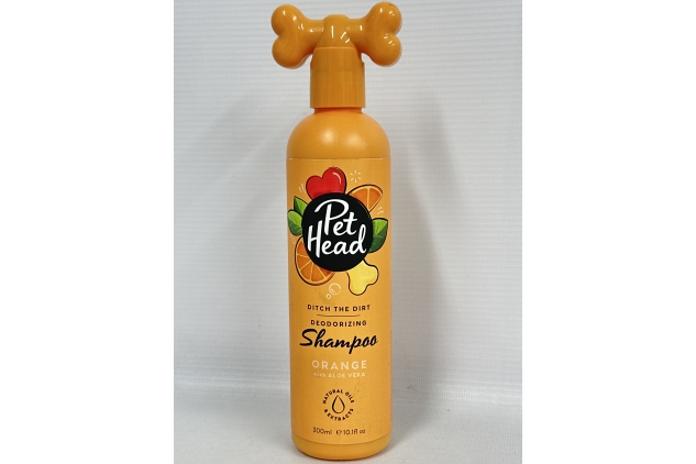 PET HEAD Dog Shampoo 300ml, Ditch the Dirt, Orange Scent, Best Dog Shampoo for Smelly Dogs, Deep Cleans Removes Odours, Deodorising Vegan Pet Shampoo, Professional Grooming, Gentle Formula for Puppies