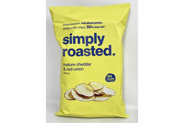 Simply Roasted – Mature Cheddar & Red Onion Crisps 12 x 93g Share Bag | 50% less fat | 25% less salt | Less than 99 calories | triple roasted crunchy potato crisps (Box of 12 x 93g bags) Best Before Date 17/10/2024