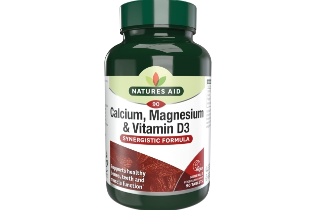 Natures Aid Calcium Magnesium and D3, Helps Maintain Normal Bones, Teeth and Muscle Function, Vegan, 90 Tablets | BEST BEFORE DATE 31/10/2024