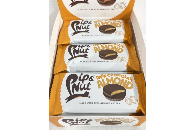 Pip & Nut - Dark Chocolate Almond Butter Cups (15 Pack - 2 Cups per Pack) | Single Origin Chocolate, Real Almond Butter, Natural Nut Butter, No Palm Oil, Vegan, Gluten Free, High in Fibre | BEST BEFORE DATE 01/11/2024