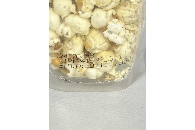 Joe & Sephs Goats Cheese and Black Pepper Popcorn 70g Pouch (Pack of 4) Best Before Date 30/11/2024