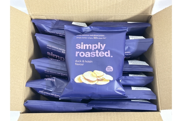 Simply Roasted – Duck & Hoisin Flavour Crisps 12 x 21.5g | 50% less fat | 25% less salt | Less than 99 calories | triple roasted crunchy potato crisps | BEST BEFORE DATE 06/11/2024