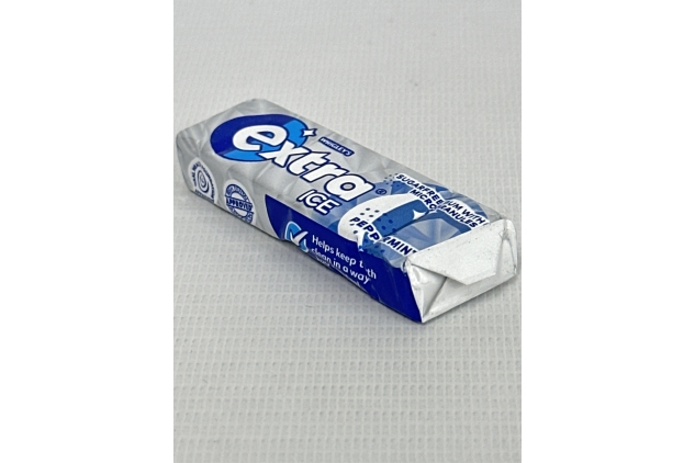 Extra Ice Peppermint Flavour Xylitol Sugarfree Chewing Gum Bulk Box, 30 Packs of 10 Pieces (300 Pieces) Damaged Outer Packaging