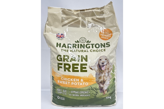 Harringtons Dry Adult Dog Food | Grain Free & Hypoallergenic | Suitable for Dogs with Sensitive Stomachs | Chicken and Sweet Potato, 15kg