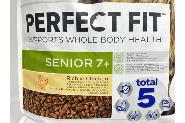 Perfect Fit Senior 7+ Dry Cat Food | Complete Nutrition for Cats Aged 7+ | Rich in Chicken | 7kg Bag