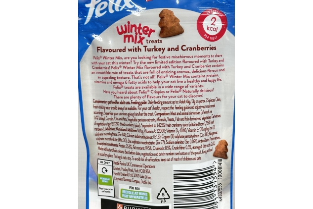 Felix Cat Treats Winter Mix Turkey & Cranberries Festive Snack 60g, Pack of 8