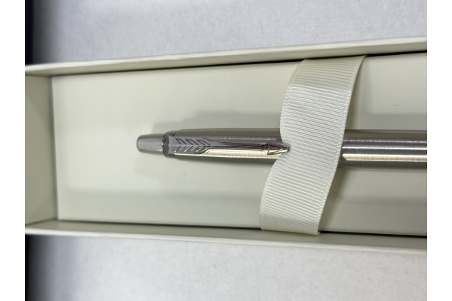 Parker Jotter Ballpoint Pen Stainless Steel with Chrome Trim, Medium Point Blue Ink Gift Box