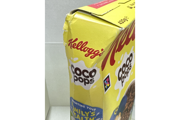 Kellogg's Coco Pops Chocolate Breakfast Cereal 420g | Outer Box Packaging Damage