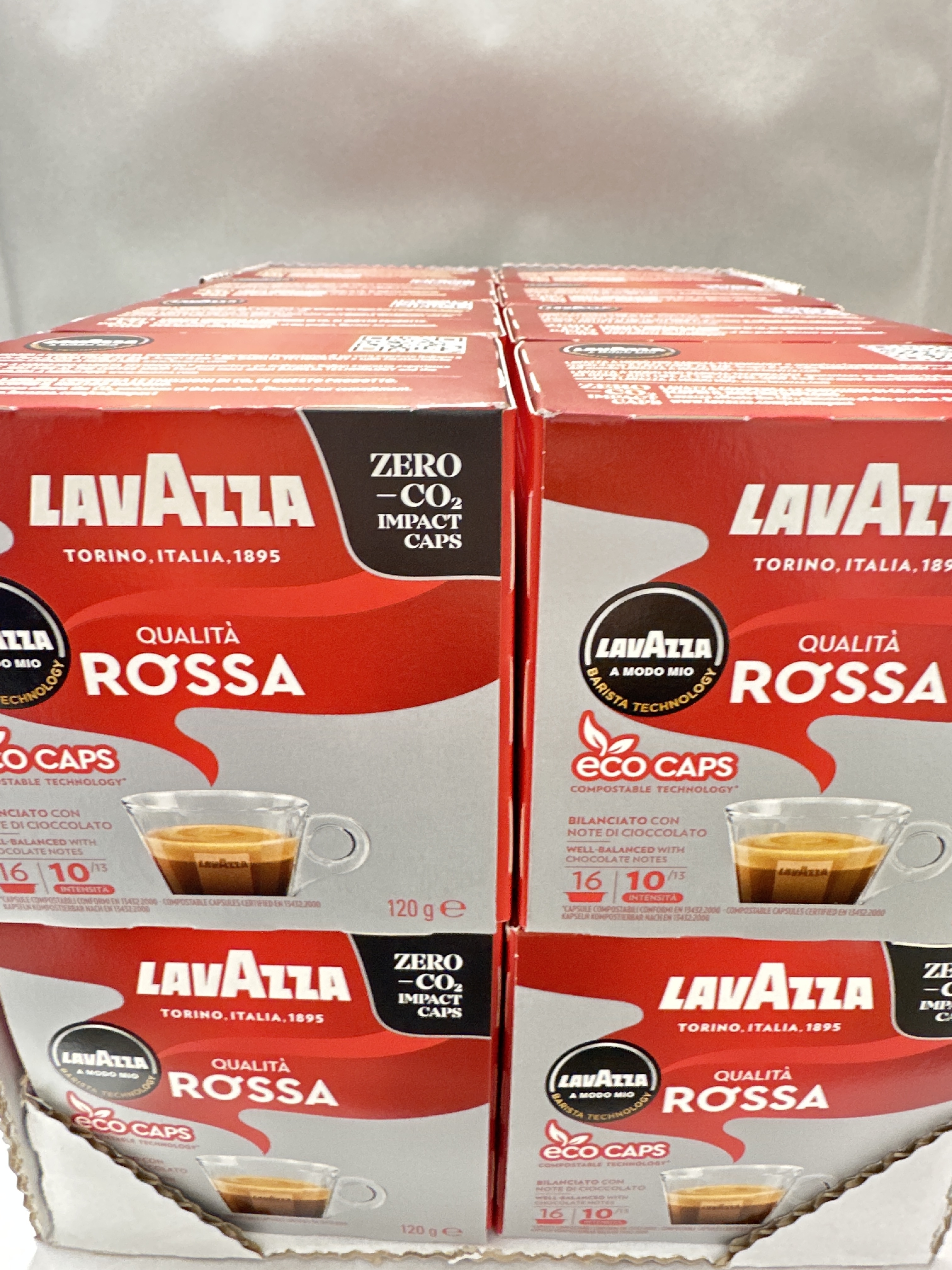 Lavazza, A Modo Mio Qualita Rossa, Coffee Capsules, Arabica and Robusta,  Full and Sustained Taste, Intensity 10/13, Medium Roasting, Compostable, 16  Packs of 16 Coffee Pods (256 Capsules) BEST BEFORE DATE 30/09/2023