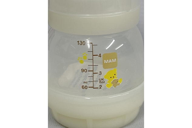 MAM Easy Start Self Sterilising Anti-Colic Bottle, Baby Bottle with Slow Flow MAM Teat Size 0, Newborn Essentials 130ml