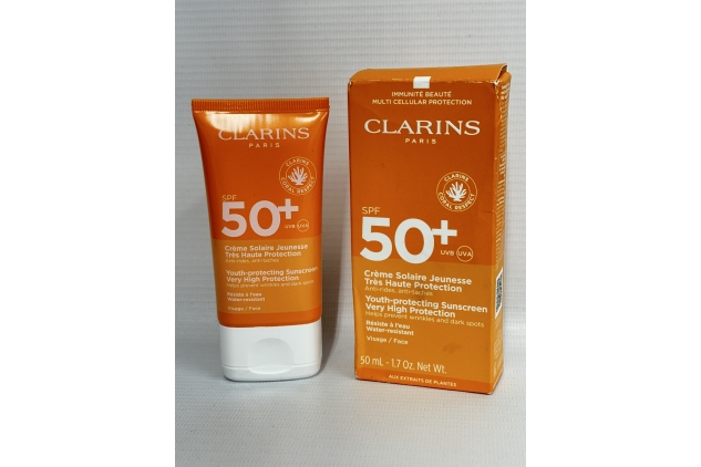 Clarins Youth-Protecting Sunscreen Very High Protection SPF50+ | Helps Prevent Wrinkles & Dark Spots 50ml