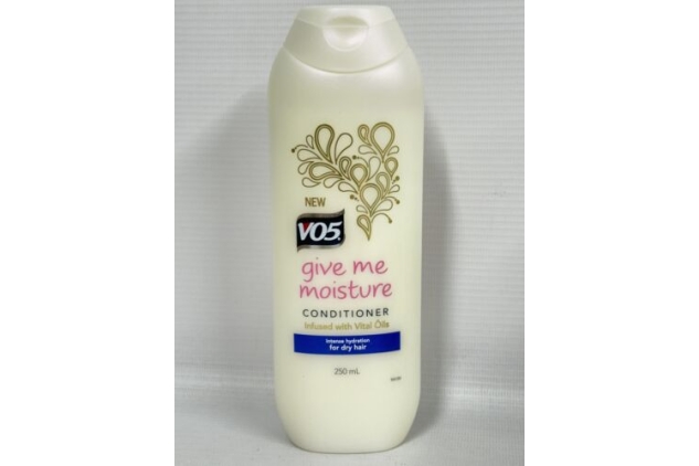 VO5 Give Me Moisture Conditioner 12 X 250ml Buy Buy Purchase