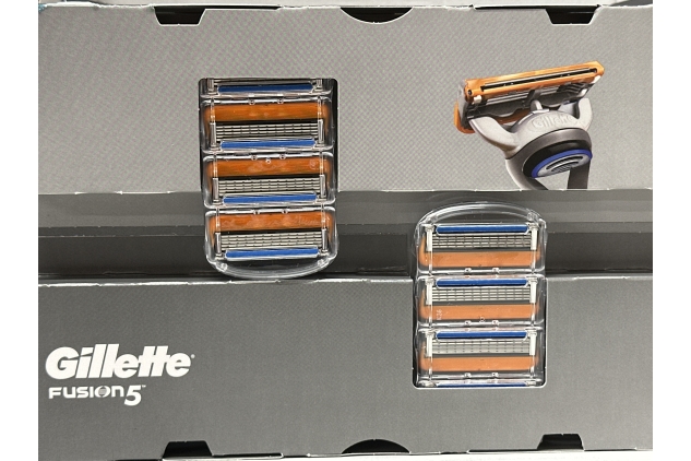 Gillette Fusion5 Razor Blades for Men with Precision Trimmer, Pack of 8 Refill Blades | Old Style