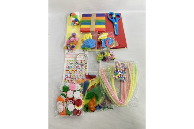 DIY Craft Kits for Kids, Make Your Own Colorful Animals 1000 PCS+ Kids Arts and Crafts Kit with Pipe Pom Poms, Feathers, Beads, Colored Felt for School Home Kids Age 5 6 7 8 9 Years+