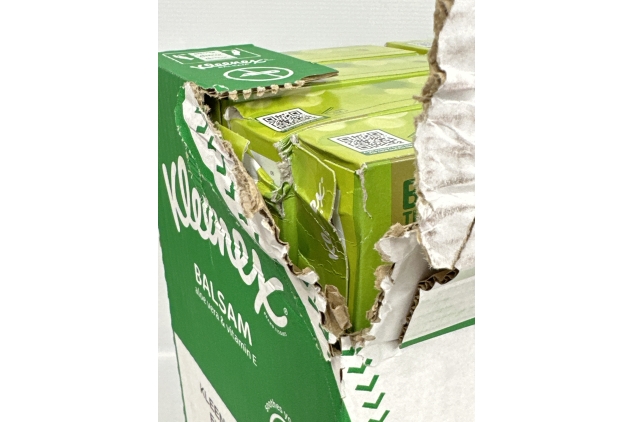 Kleenex Balsam Extra Large Tissues in 16 Compact Boxes- Balm Tissues - Protect and Soothe Your Nose When You've Got a Cold - BalmCare with Aloe Vera, Vitamin E and Calendula, 640 Tissues (16 boxes) DAMAGED PACKAGING SEE PHOTOS