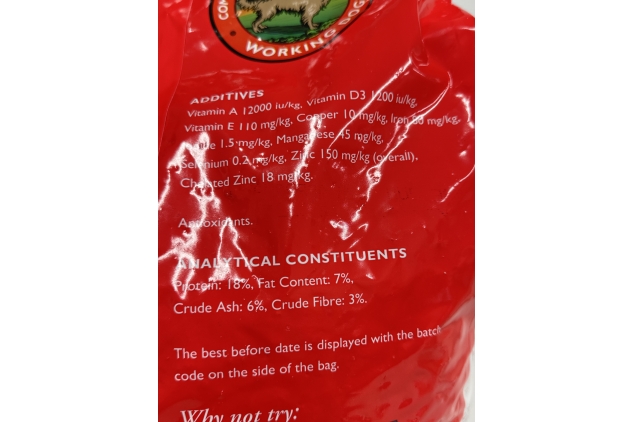 Arkwrights Complete with Beef Dry Dog Food 15kg - Complete Nutrition for Working and Sporting Adult Dogs - Healthy, Nutritious Dry Dog Biscuits